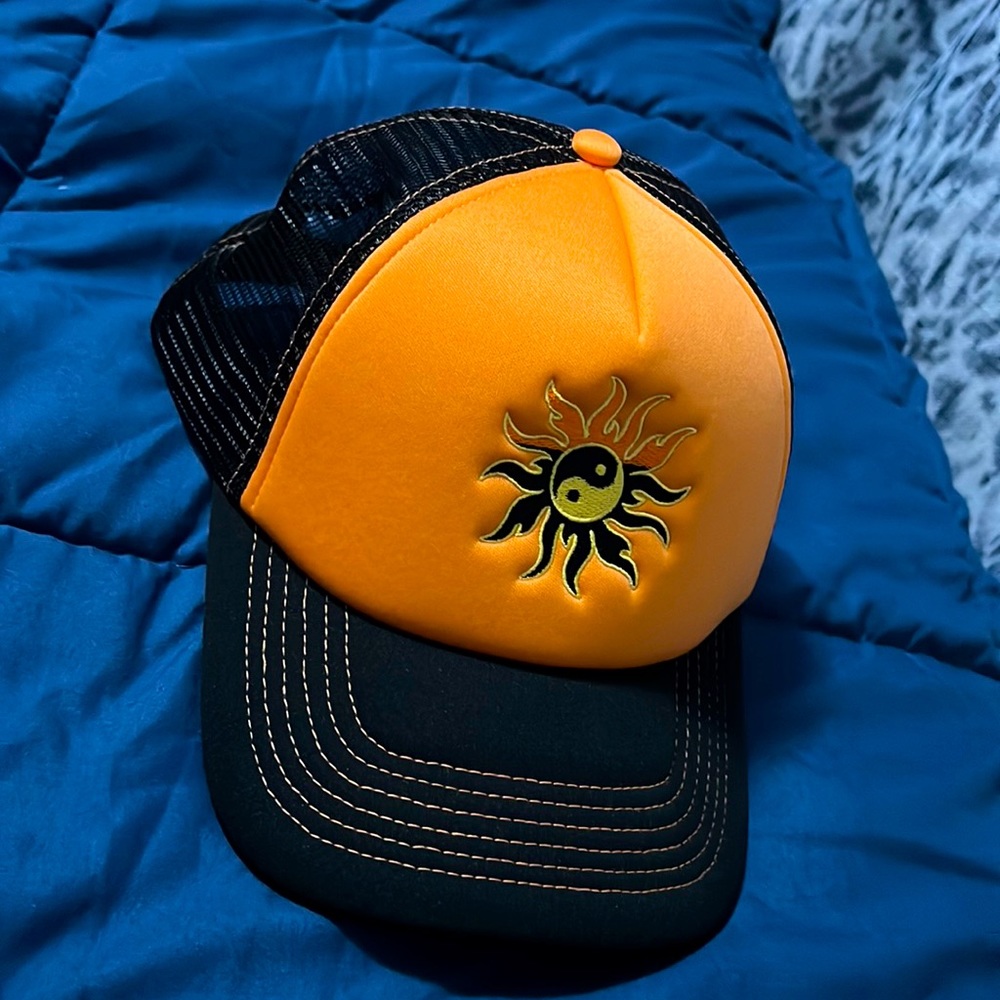 Trucker hat